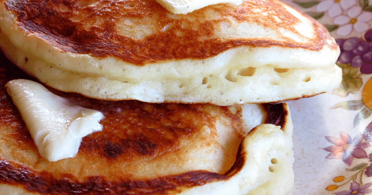 Fluffy buttermilk pancakess with butter